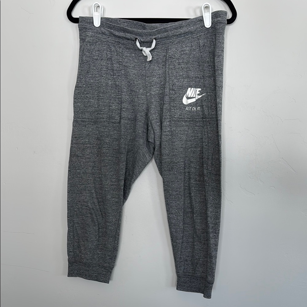 Nike Women Gray Jogger Pants